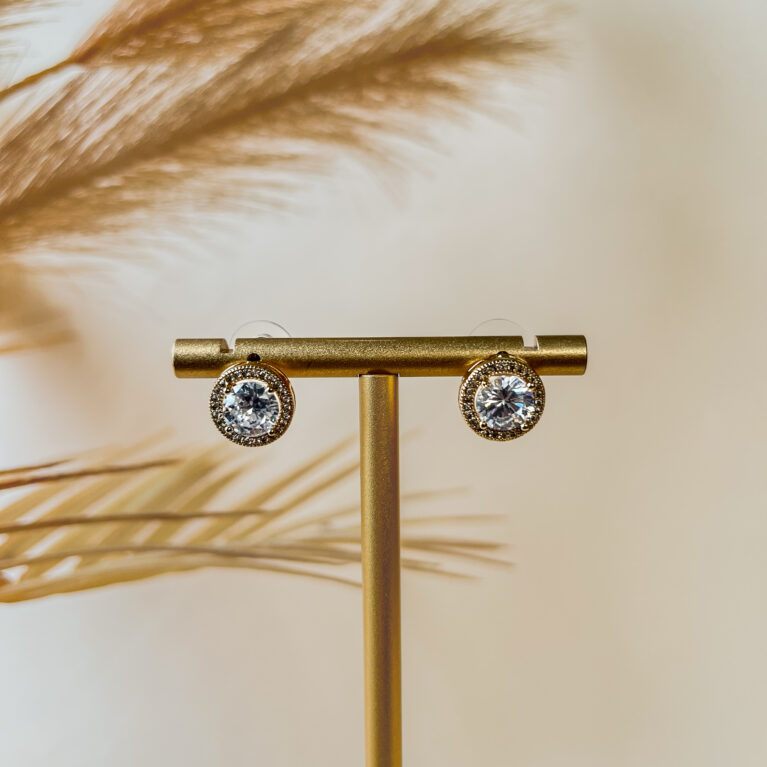 Eterna Studs